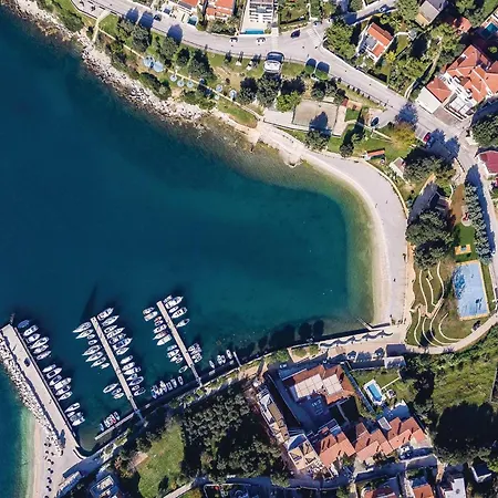 Stunning In With Wifi Apartment Pjescana Uvala